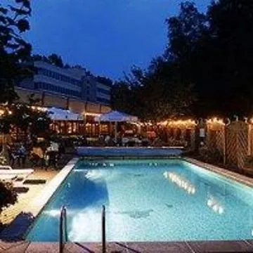 Novotel Am Messezentrum Otel