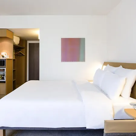 Novotel Am Messezentrum 4*