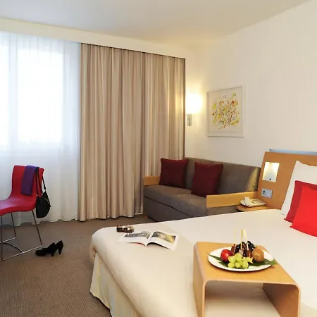 מלון Novotel Am Messezentrum 4*